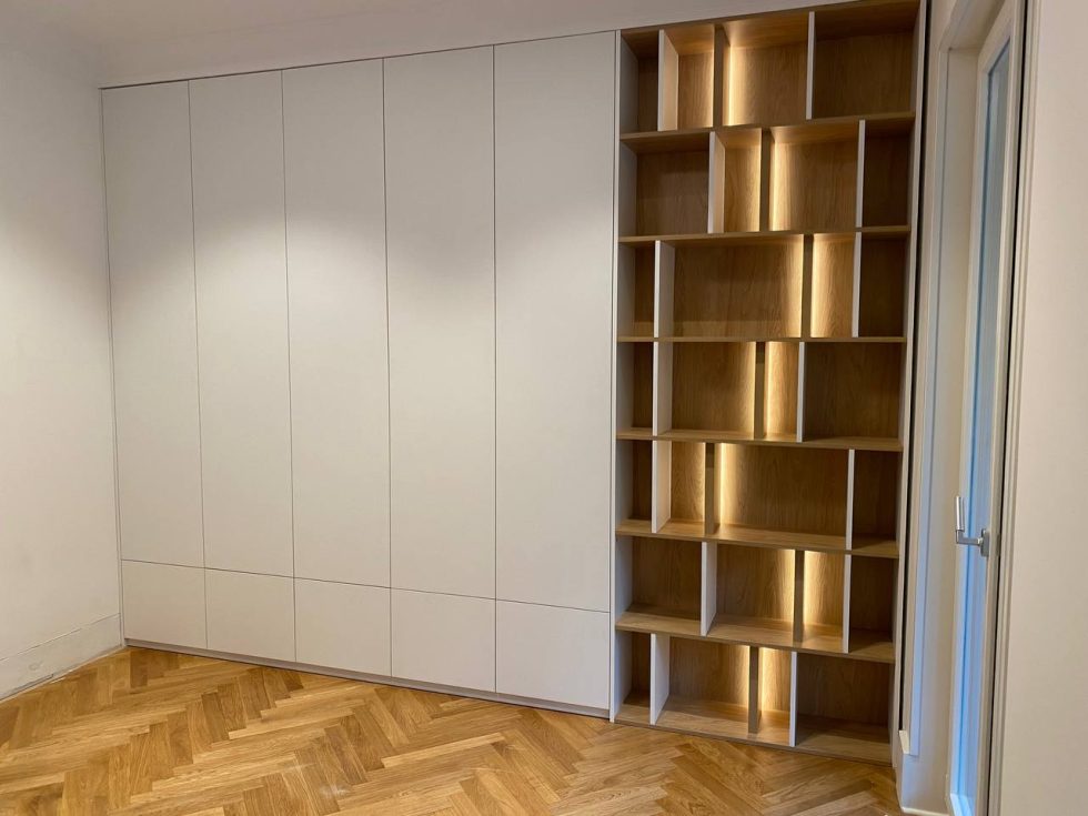 photo_5413792344190352081_y