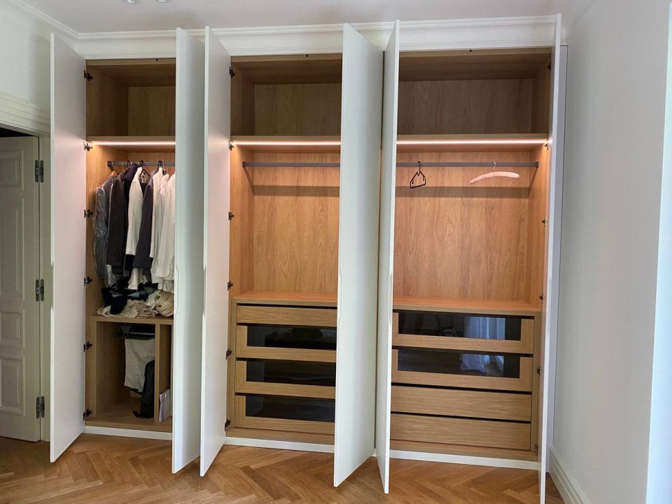 photo_5469690475964397160_y