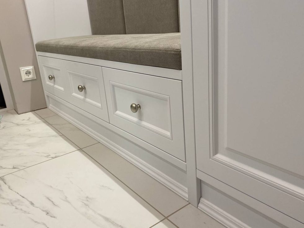 photo_5469690475964397221_y